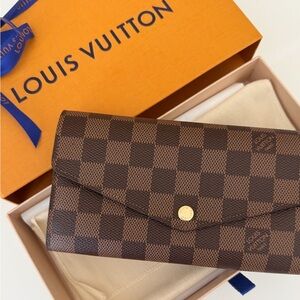 NWT Louis Vuitton Sarah Wallet
